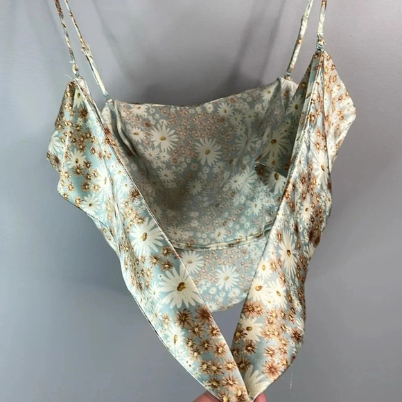 GARAGE Floral Printed Satin Handkerchief Tie Crop Top Sea-foam Blue Open Back L - Picture 6 of 10